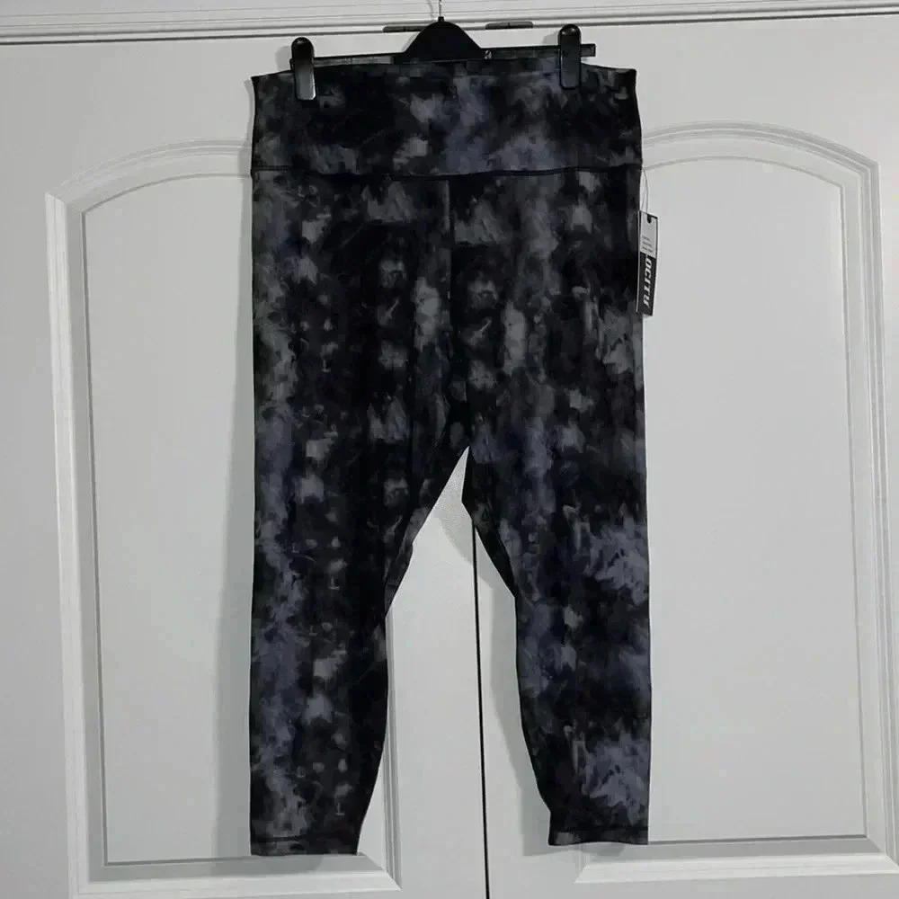 Velocity High Rise Ankle Length Leggings​​
